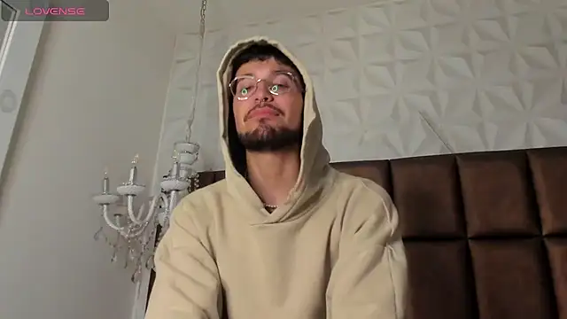 JonnyGreey live sex cam