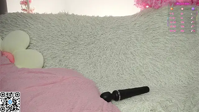 AmiLewis live sex cam