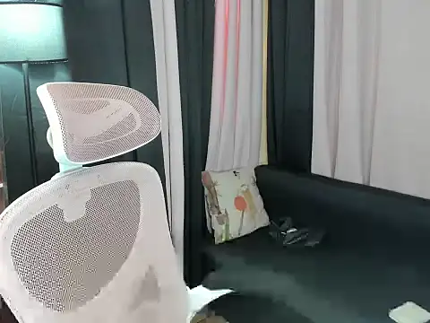 Seductive_Margaux live sex cam