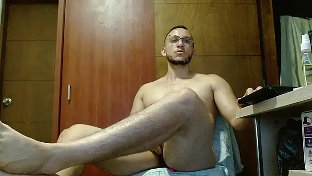 MarcusMilarc live sex cam