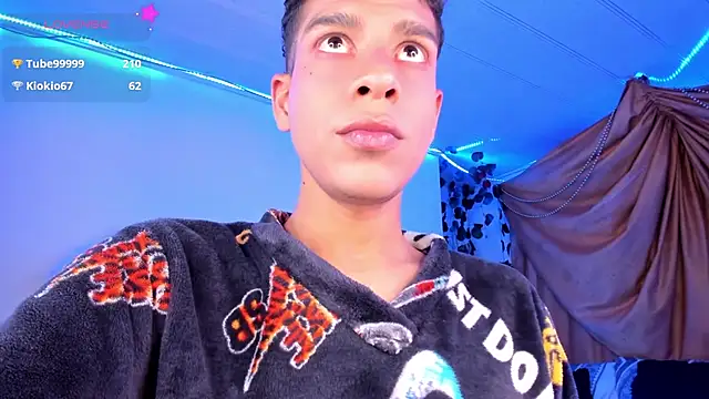 Ethan_Boyy live sex cam
