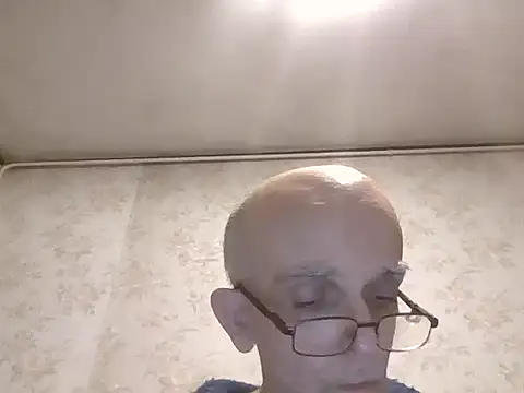 mariusica1@xh live sex cam