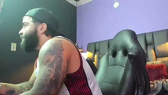 Lyon_vach live sex cam