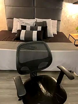 RaphaelDufort live sex cam