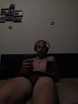 Akillas live sex cam