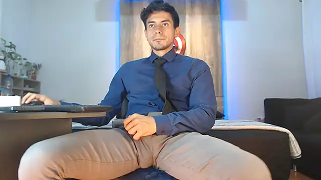 Andrew_4_ live sex cam