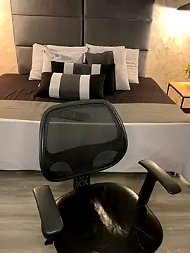 RaphaelDufort live sex cam