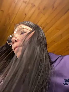 Maddy_Piink live sex cam