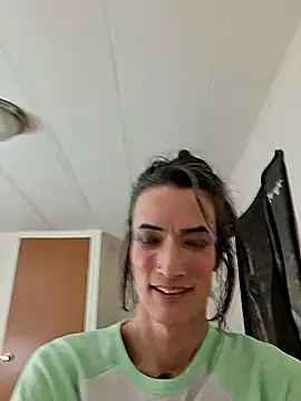 MaitressePomme3 live sex cam