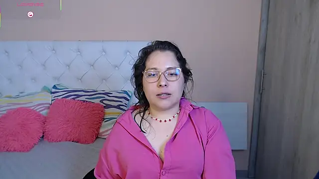 May_Carlier live sex cam