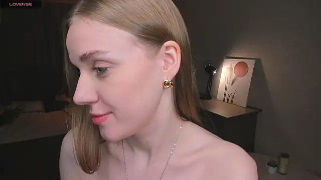OdellaFrake live sex cam