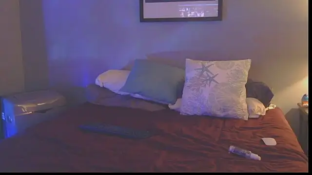 NWBuilt live sex cam