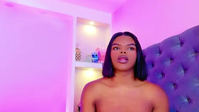 CamiEstrada live sex cam