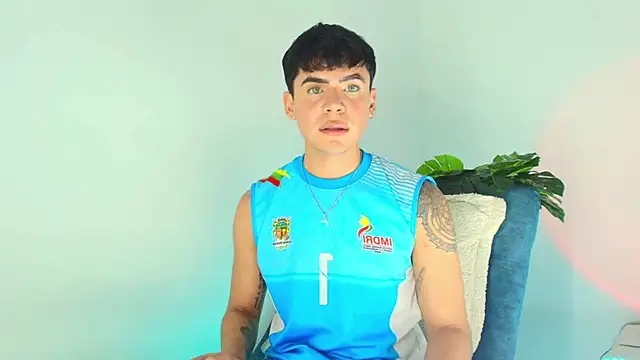 CamiiGuzmanX live sex cam