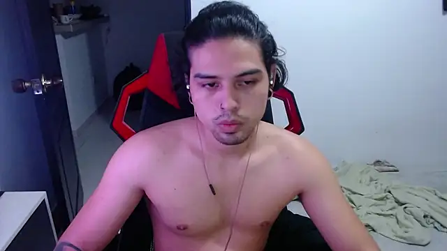 LiamRidesr live sex cam