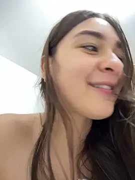 Valentina_ro live sex cam