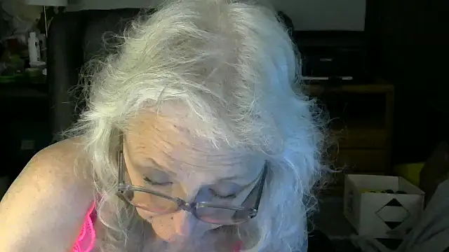 JoleneDelacroix live sex cam