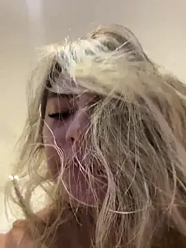 alicee16 live sex cam