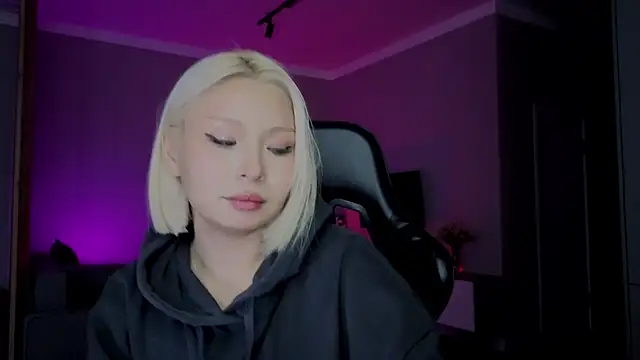 RileyMee live sex cam