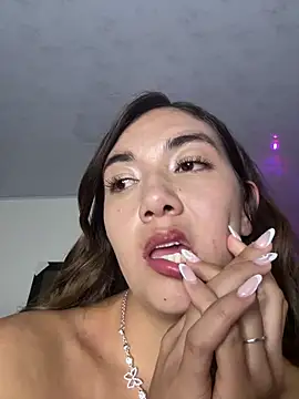 Iris_lee live sex cam