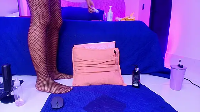 naomi_kyse live sex cam