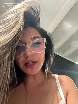 Isabella_Varella live sex cam