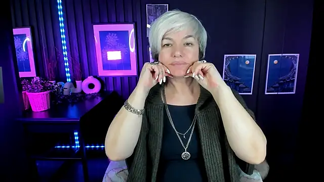 CarmenSoft live sex cam