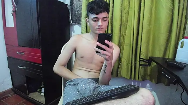 Waturox live sex cam