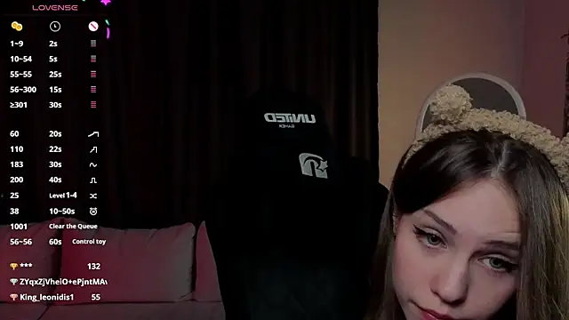 Alice_loft live sex cam