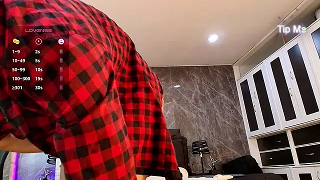 ApoloCruz live sex cam