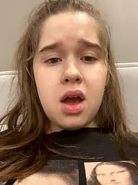 HornyGirlH live sex cam