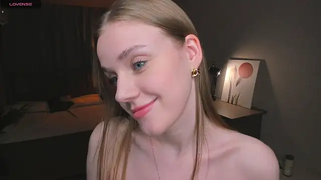 OdellaFrake live sex cam