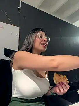 Isabella_Varella live sex cam