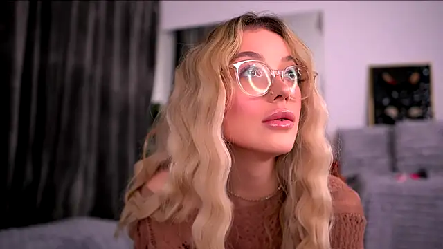 KylieJoyce live sex cam