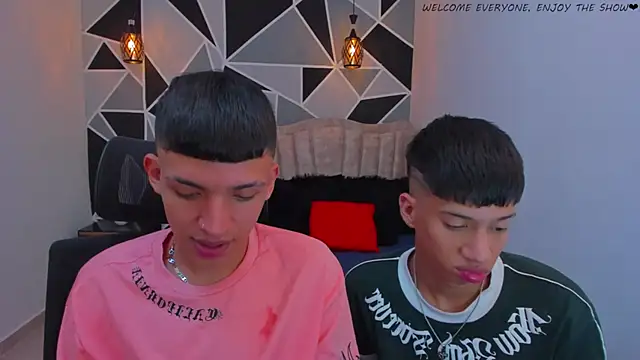 Juan_Nd_Steven live sex cam