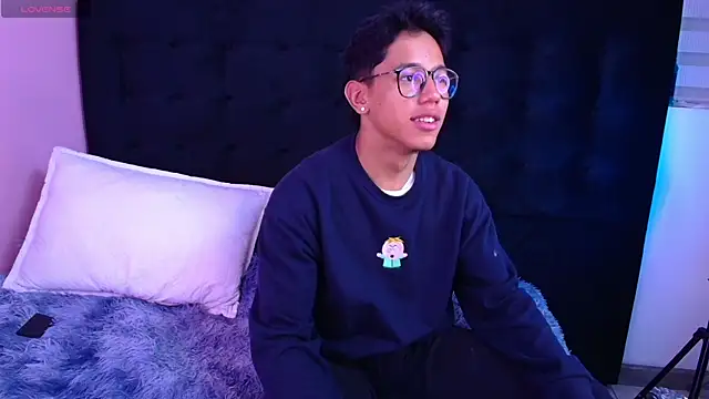 RyanPricee live sex cam