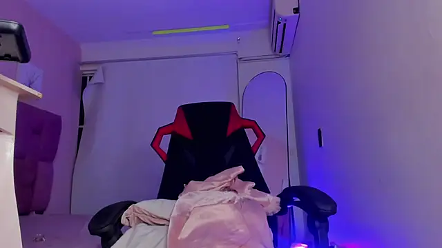 CHANELL_11INCHES live sex cam