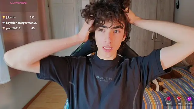 Nude_Boy18 live sex cam