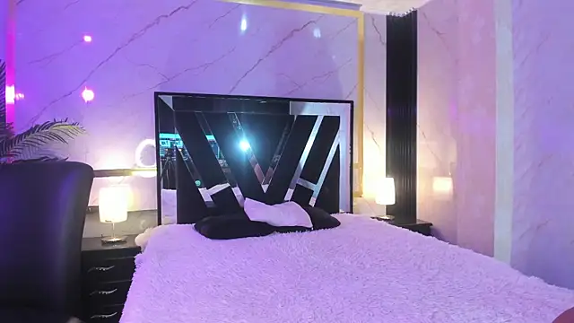 Lia-Anahiz live sex cam