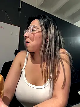 Isabella_Varella live sex cam