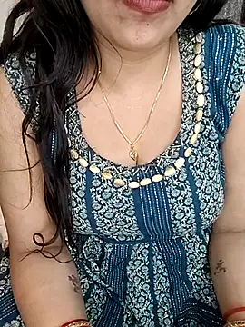 kaamuk_shweta live sex cam