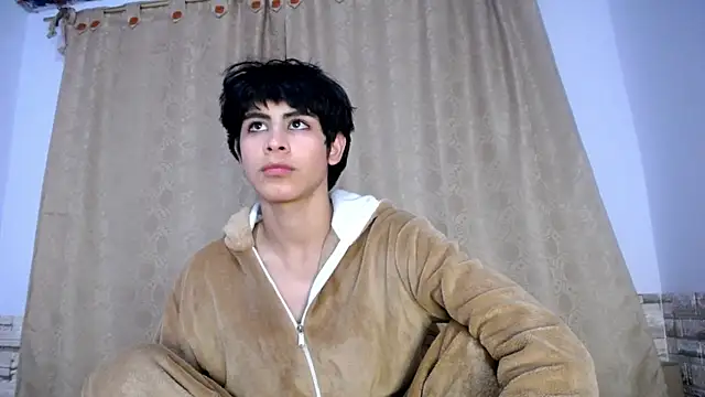 DaraKat18 live sex cam