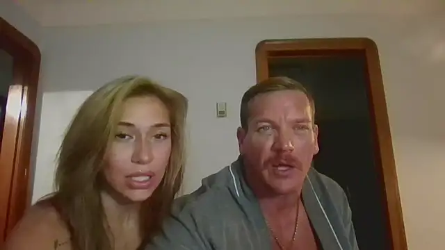 LuxeLoverZ live sex cam