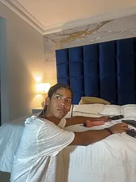 Maxim-Walker live sex cam