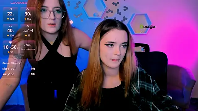 liana_kisses live sex cam