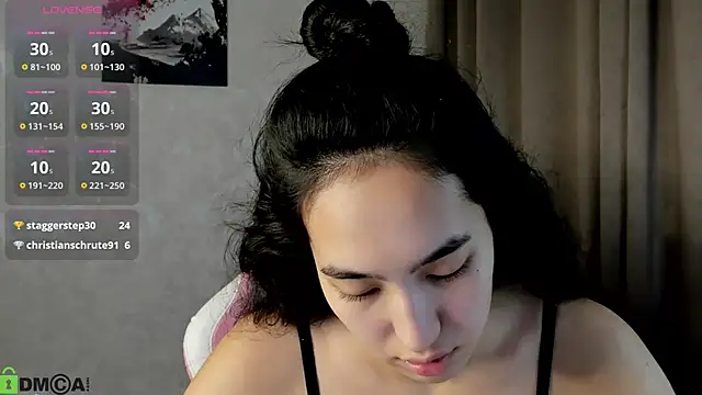 FlirtyAura live sex cam