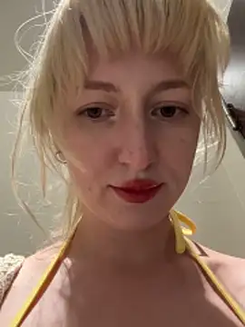 RonnieKiss live sex cam