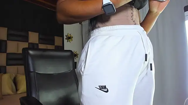 BarbieKano live sex cam