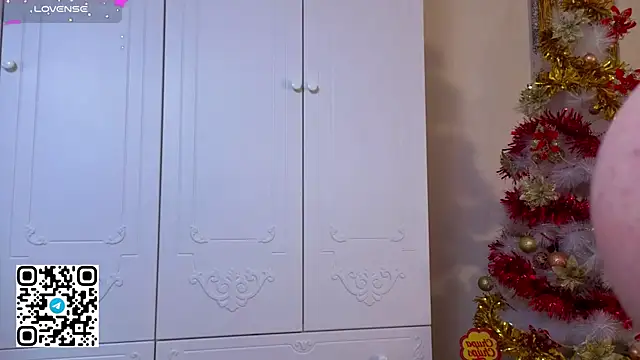 oliviabr0wn0 live sex cam