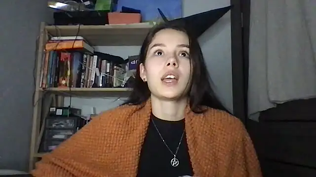 Yuna5343 live sex cam